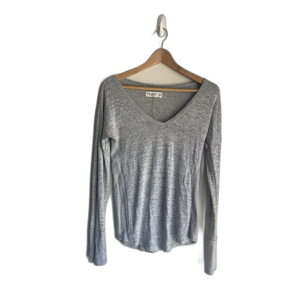 Abercrombie & Fitch Soft A&F Gray V-Neck Long Sleeve Top Size XS Loungewear